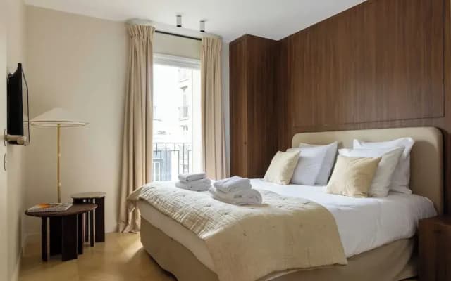 Spacious Apartment - 3br/8p - Eiffel Tower - photo 2