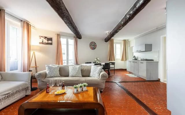 Large 3 Bdr Old Town - AC - photo 5