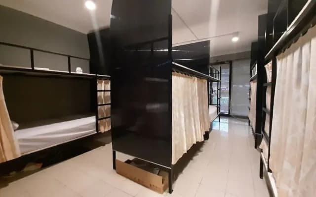 Bed Box Bali - Hostel - photo 5