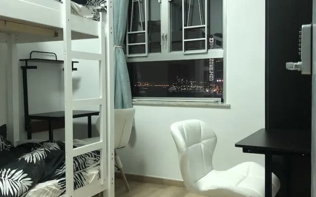 Sunny’s Four Bedrooms Sea View Lock Hart Apartment - photo 5