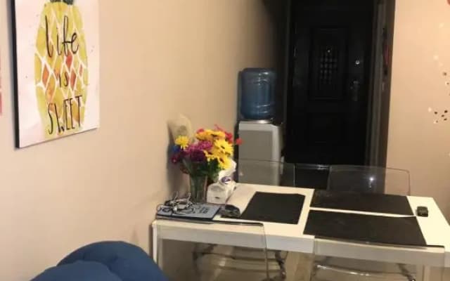 Lovely 2-Bedroom Condo in Compound w Jacuzzi Garden View Wi-Fi, Netflix - photo 5