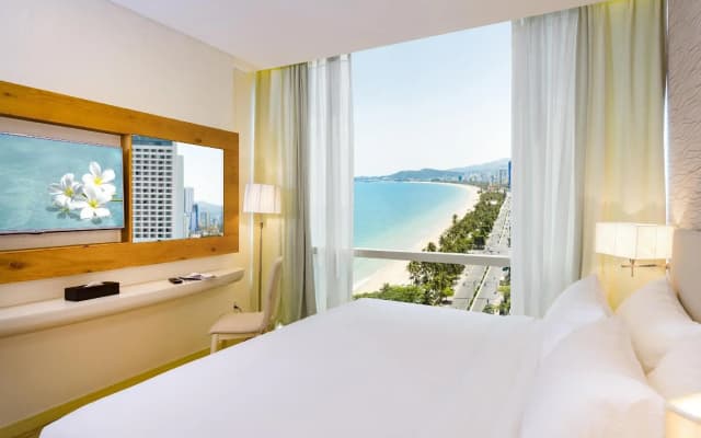 Diamond Bay Hotel - photo 4