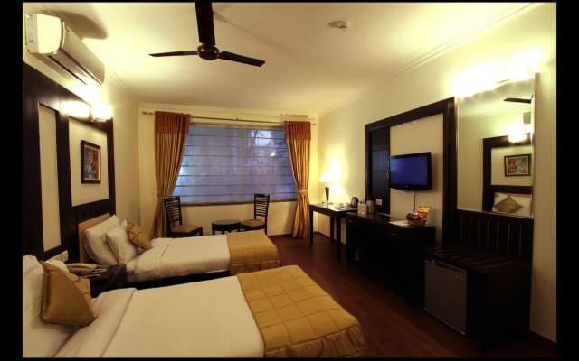 Hotel Southgate - photo 2