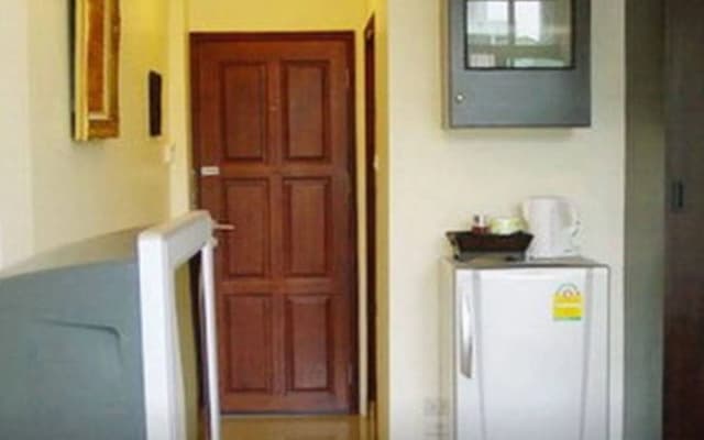 At 1150 villa - photo 3