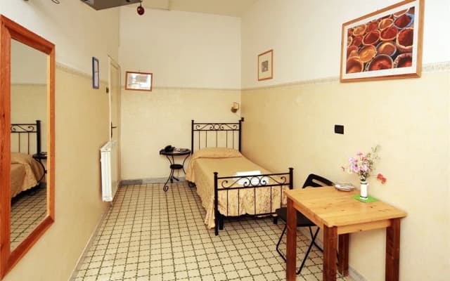 Hotel Lucia - photo 4