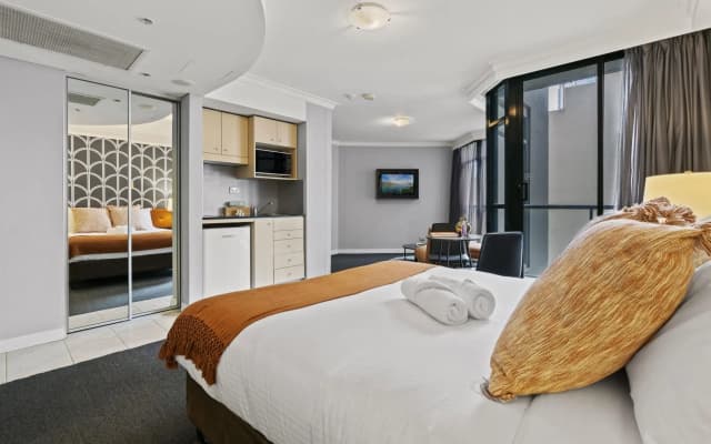 Quiet City Abode in Sydney - photo 5
