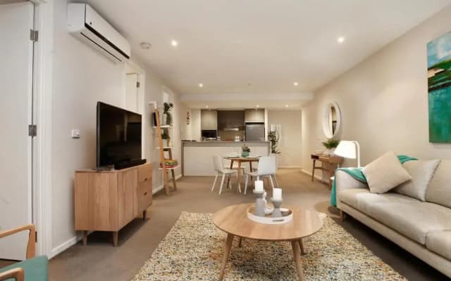 StayCentral on Nott St - photo 3