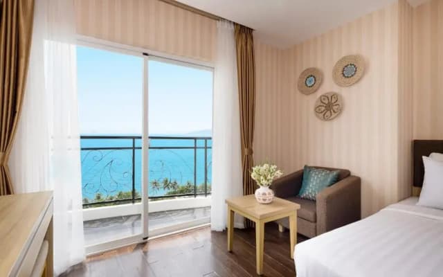 DB Hotel - photo 4