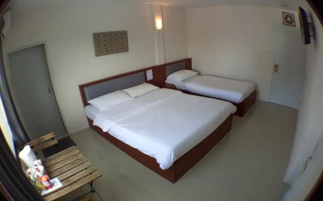 Les BoBo's Backpacker Hostel - photo 5