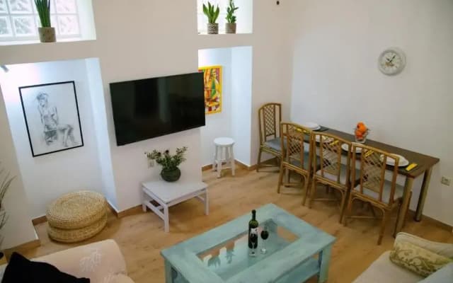 Athens Bounty Garden House 2BR 2BA Free Parking - photo 2