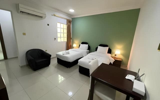 Sovereign Hotel - Marriage Certificate Required - photo 3