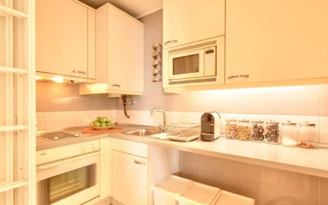 Swimming pool apartment with private parking - photo 5