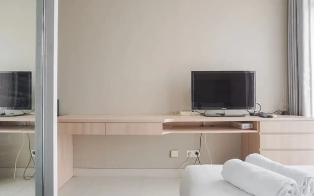 Minimalist and Comfort Studio at Ciputra International Apartment - photo 3