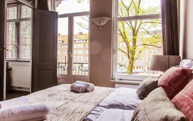 Livia's Hideaway: Elegant Canal - photo 3