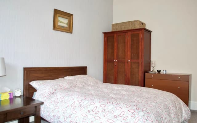 Beautiful 2 Bedroom Flat in Leith - photo 4