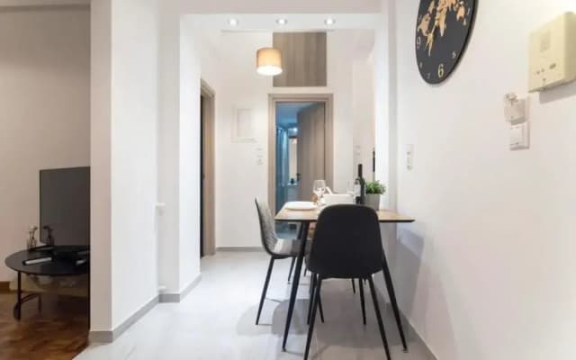 Erato, 50m² fully-equipped apt in Athens - photo 2