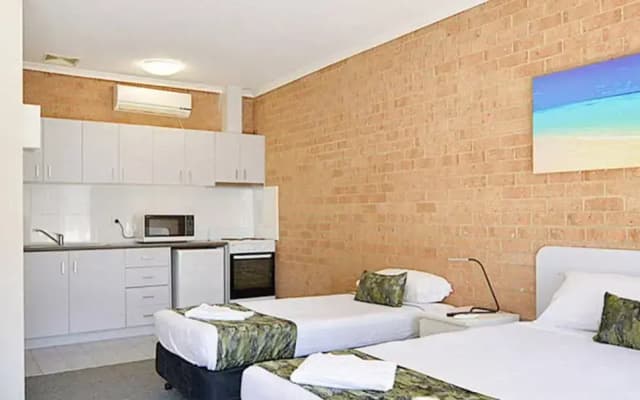 Cranbourne Motor Inn - photo 3