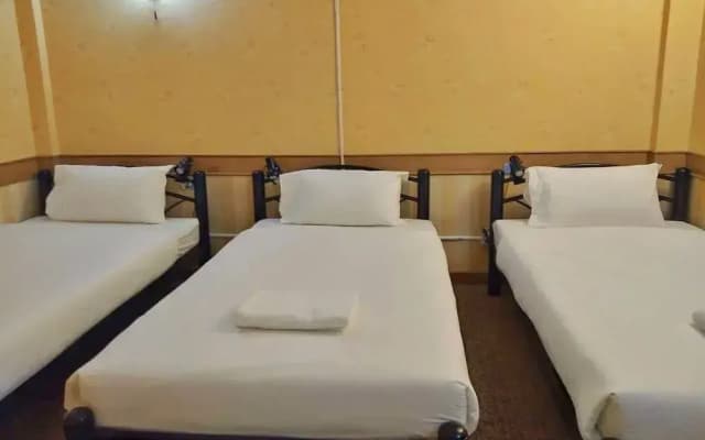 T Y Guest House - photo 2