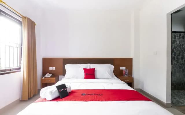 RedDoorz near Art Centre Bali - photo 5