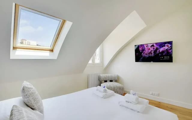 Apt a/c 3br/6p - Saint-lazare/les Champs Elysee - photo 4