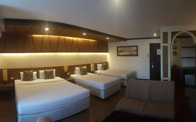Windmill Resort Hotel - photo 2