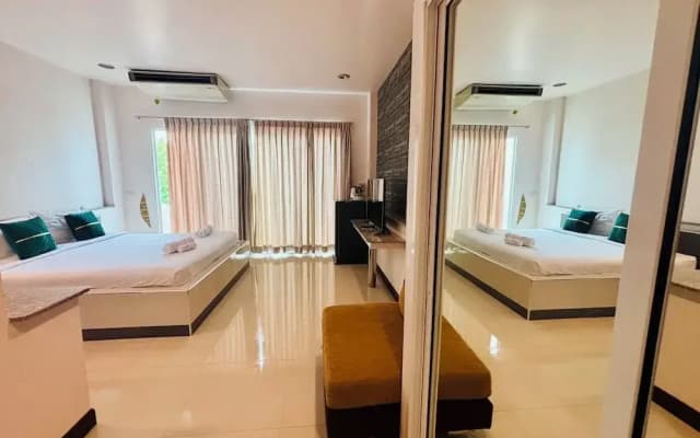 Ree Riverside hotel - photo 4
