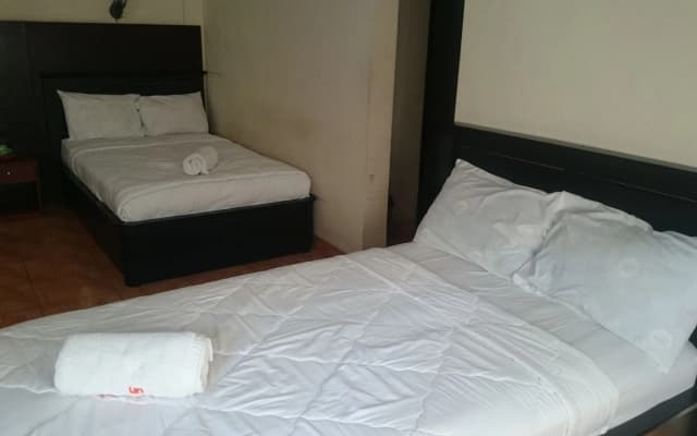 Agus Beach Inn - photo 4