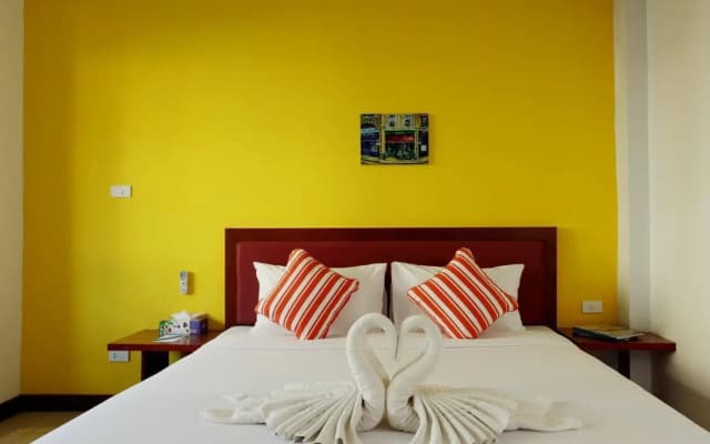 B Bossa Patong Hotel - photo 4