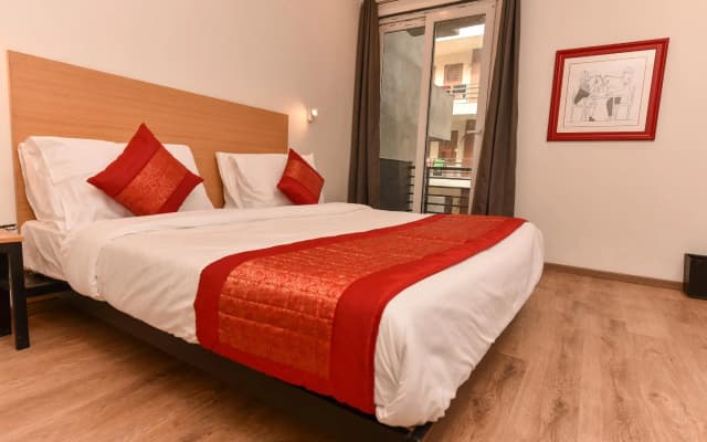 Hotel White Saffron - photo 2