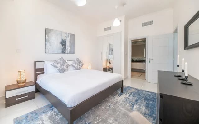 Exquisite 1BR Haven Partial Sea View - photo 2