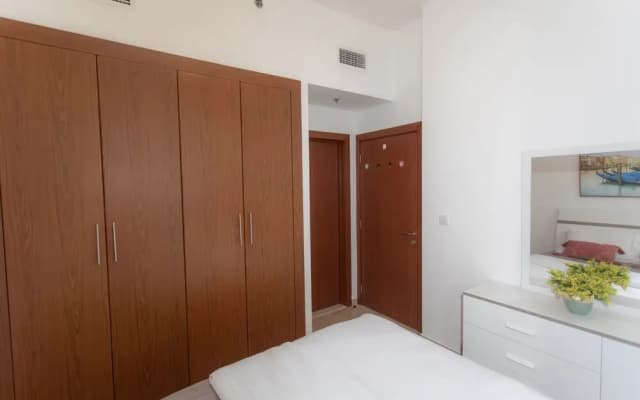 Lively apt near Dubai Sports City - photo 5