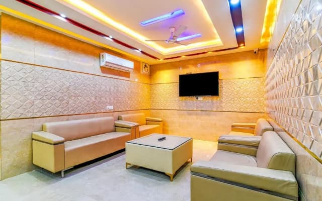 Hotel Luxe Stay - photo 2