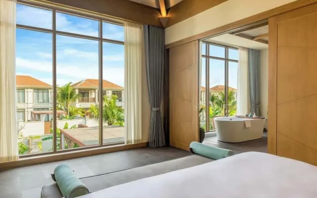 Beachside Villa: 2BR Private Pool & Breakfast - photo 4