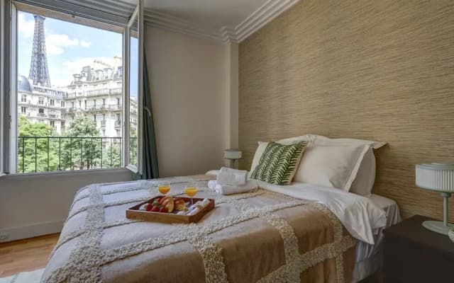 Elegant 1BR Near Eiffel & Champ de Mars - photo 4