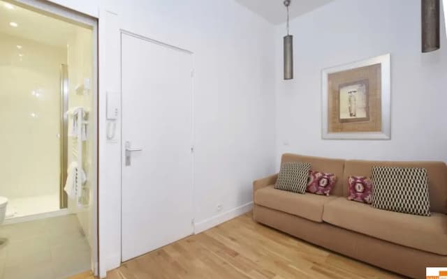 S02199 - Pretty Studio for 2 People in the Heart of the Montorgueil Neighborhood - photo 2