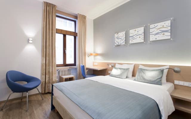 Hotel Carol - photo 3