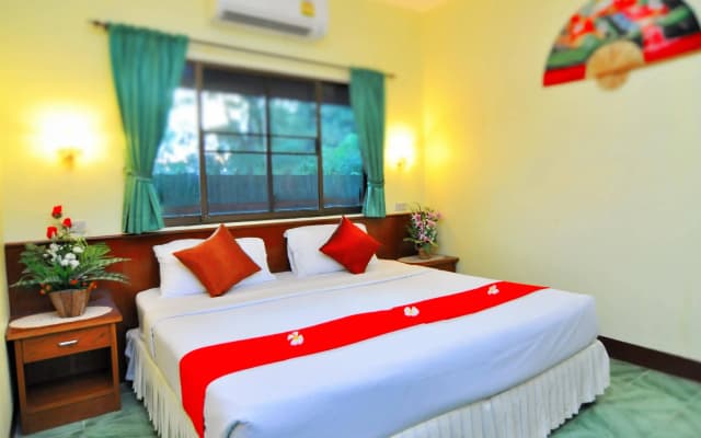 The Gold-Digger's Resort - photo 2
