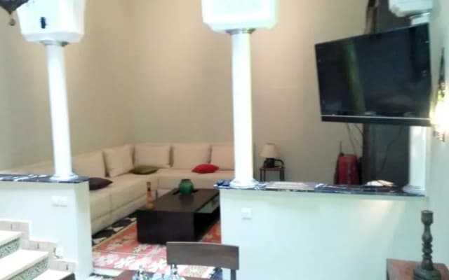 House With 3 Bedrooms in Marrakech, With Wonderful Mountain View, Pool Access, Furnished Garden - photo 3