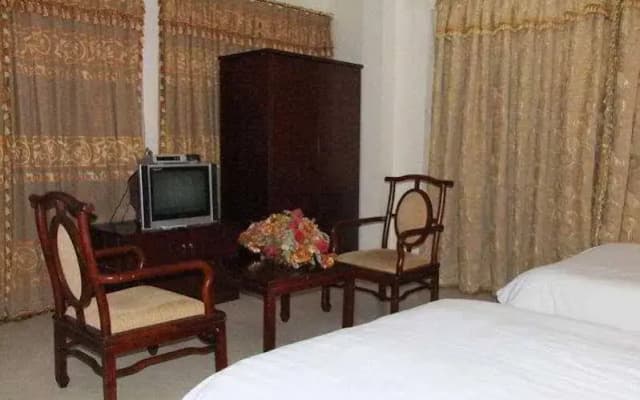 Diamond Hotel - photo 4