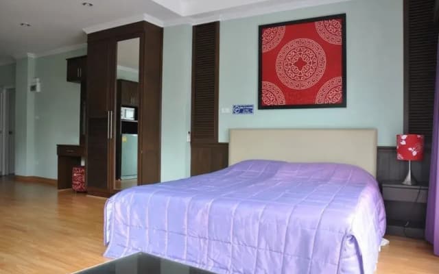 Hill Top Service Suites - photo 2