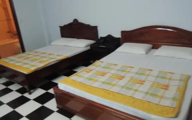 Phi Long Hotel - photo 2