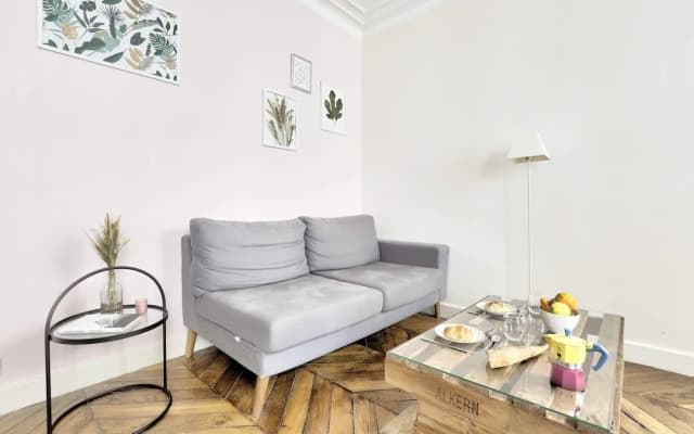 Classy and Cosy 1-bedroom Ensuite, 2min Walk From Cadet Metro - photo 3