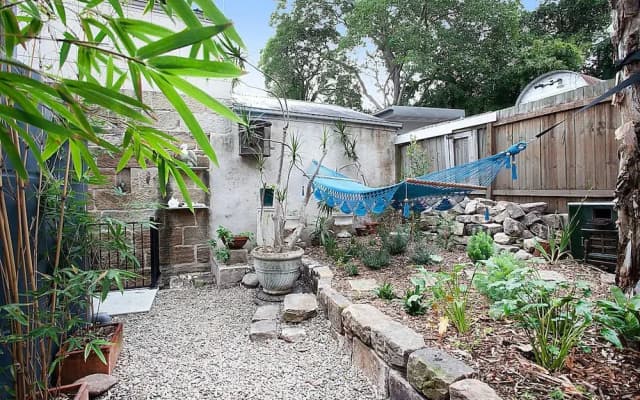 Spacious 3-bed Family House With Courtyard - photo 5