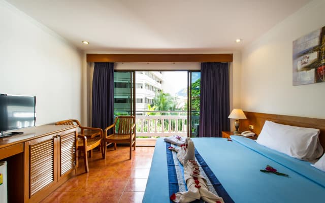 Hotel Inn Patong [Ex-Patong Beach Lodge] - photo 4