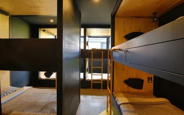 One More Wave Kata Beach Hostel - photo 2