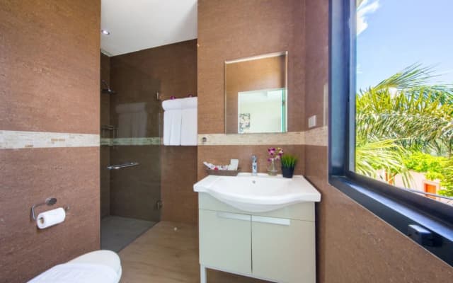 Tropicana Pool Villa - photo 5