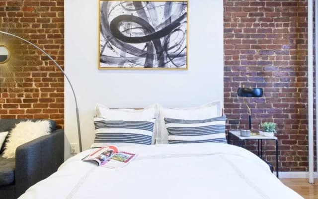 83-3w UES Central Park Newly Furnished XL Studio - photo 5