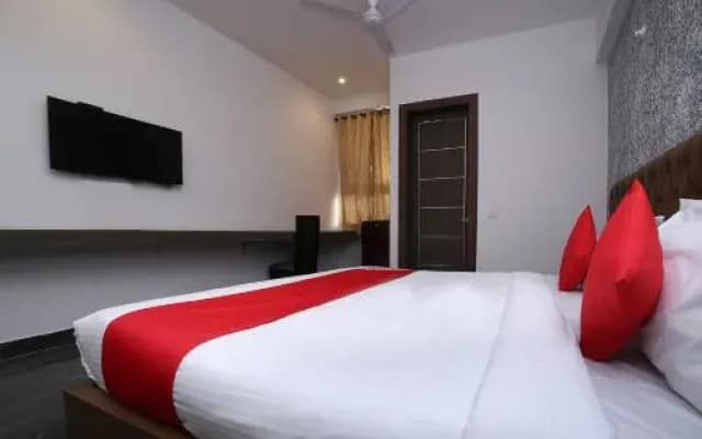 Oyo 24806 Hotel Pine - photo 4