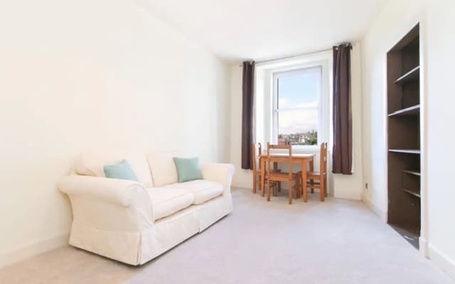 Spacious Flat With Fantastic Views - photo 5