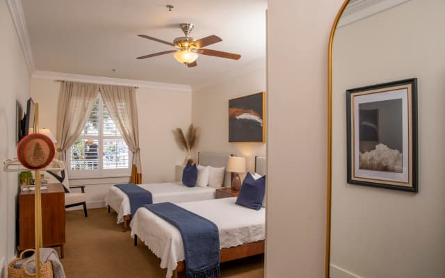 Washington Square Inn - photo 3